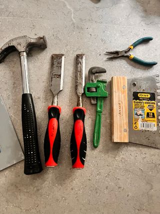 Lote de herramientas de albañilería
