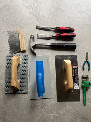 Lote de herramientas de albañilería