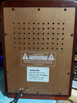 Radio Antigua CD Madera y Dorado