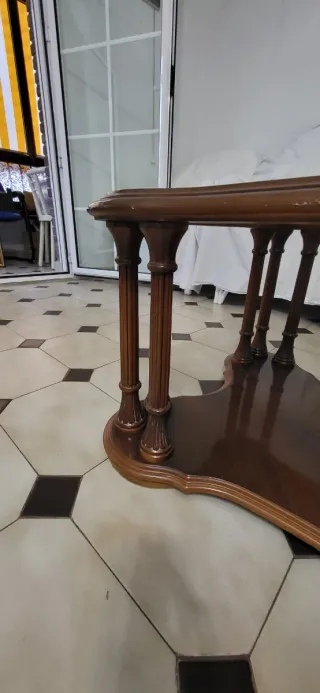 Mesa auxiliar de cristal y madera