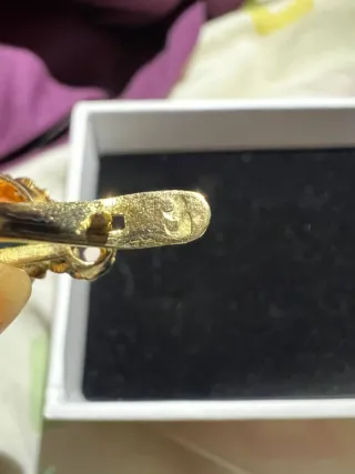 Pendientes antiguos con esmeraldas