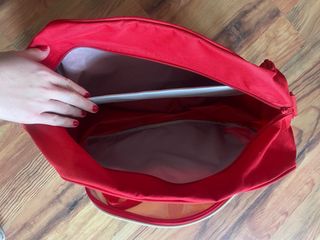 Mochila / Macuto Rojo con Estampado Floral