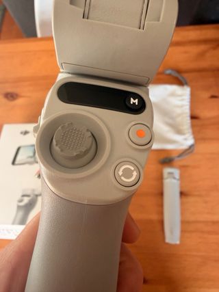 DJI Osmo Mobile SE Gimbal para móvil.