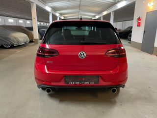 VOLKSWAGEN GOLF GTI PERFORMANCE 7.5