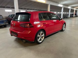 VOLKSWAGEN GOLF GTI PERFORMANCE 7.5