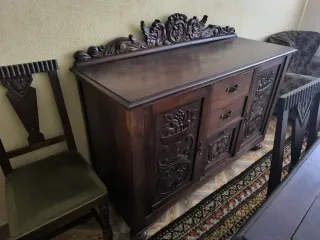 2 Aparadores de madera antiguos