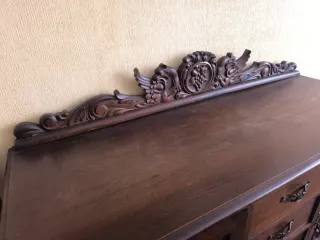 2 Aparadores de madera antiguos