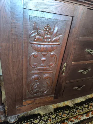 2 Aparadores de madera antiguos