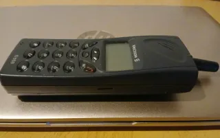 2 x Teléfonos Móviles Antiguos Ericsson S868