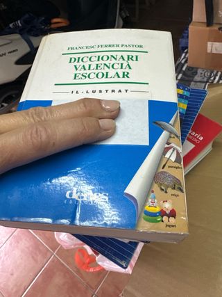Regalo, diccionarios, castellano, valenciano....
