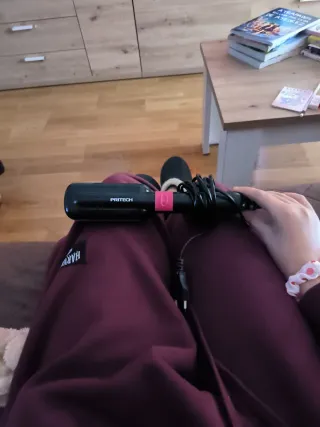 Plancha pelo PRITECH: alisa y riza