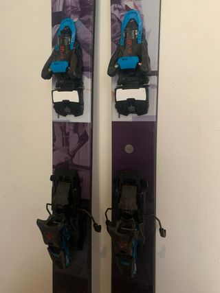 Esquís Armada ARV 106