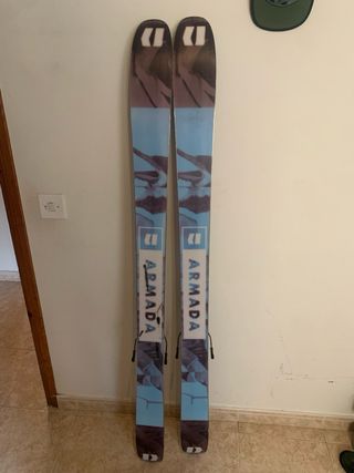 Esquís Armada ARV 106