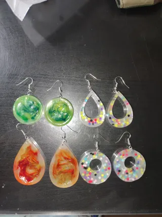 Pendientes artesanales únicos