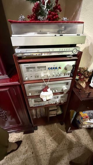 Mueble auxiliar clásico madera y metal