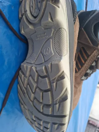 Zapatos de trabajo marrones