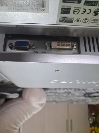 Monitor de Computadora Plata.