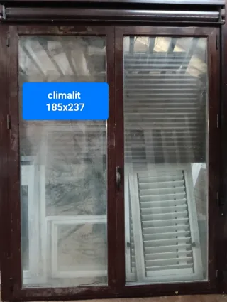 Puertas balconera de aluminio Climalit 185x237