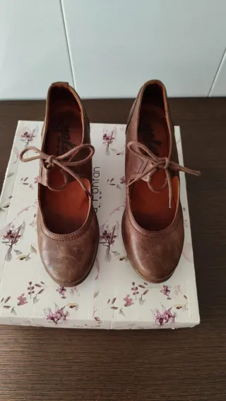 Botines de cuña de piel. Zapato cuña