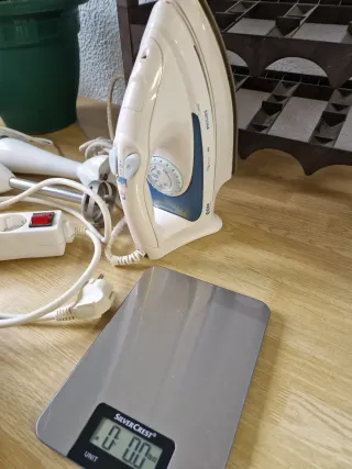 Lote Mesa Cocina y Varios Electrodomésticos