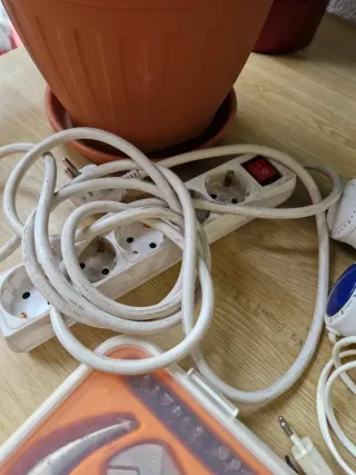 Lote Mesa Cocina y Varios Electrodomésticos