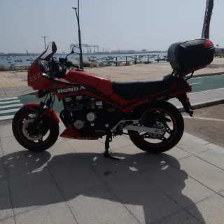 Honda CBX 750cc Roja