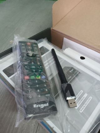 Receptor satélite - Engel RS8100Y, HD