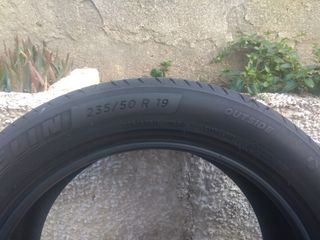 Neumáticos Michelin 235-50-19