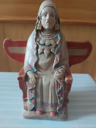 Figura femenina sentada Dama de Baza