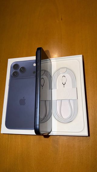 iPhone 17 Pro Max Azul/Morado