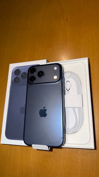 iPhone 17 Pro Max Azul/Morado