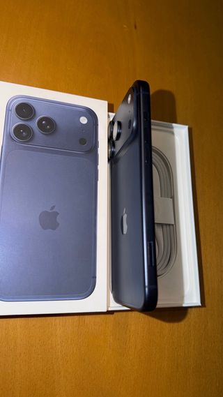 iPhone 17 Pro Max Azul/Morado
