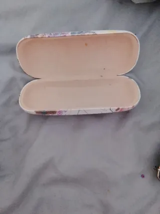 Funda para gafas con diseño de chicas Acepto cambi