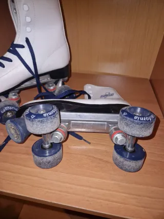 Patines 4 Ruedas California Blancos