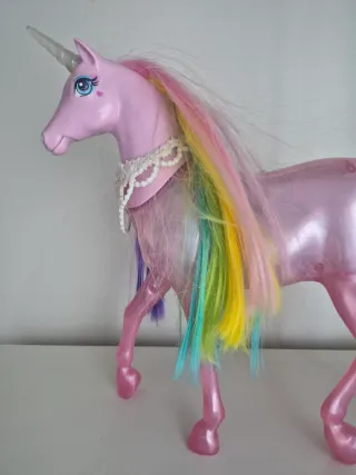 Unicornio Barbie con luces y música