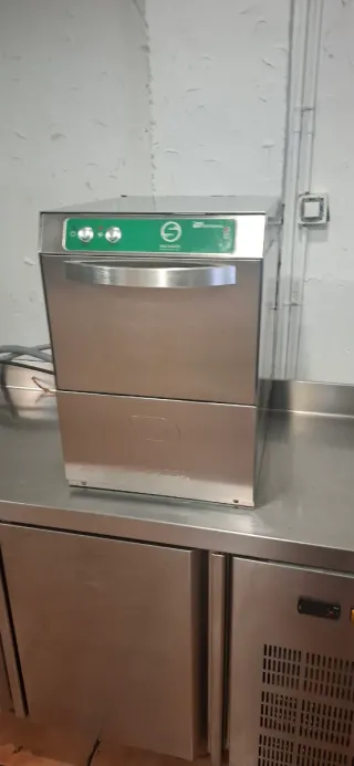 Lavavajillas industrial Silanos 35x35