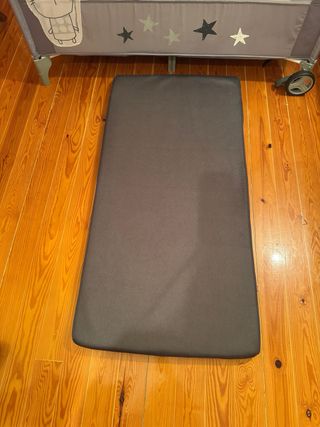 Cuna de viaje Jane con colchón