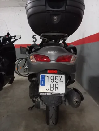 Suzuki Burgman 200cc Plata Año 2015