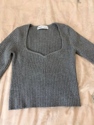 Bershka Suéter Gris Escotado