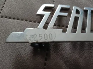 Anagrama trasero SEAT 600 D nuevo