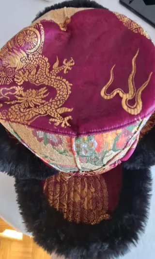 Sombrero Invierno Tibetano Dragón Dorado