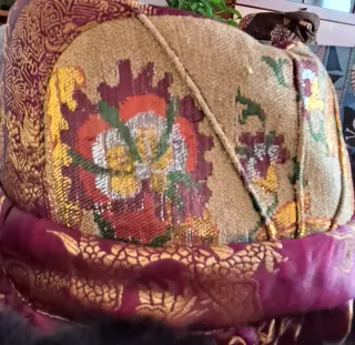 Sombrero Invierno Tibetano Dragón Dorado