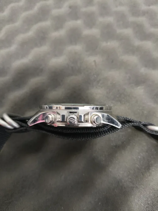 Casio Edifice EFR-556 Cronógrafo