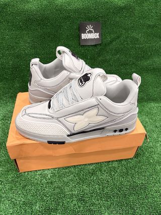 Louis Vuitton Skate Grises y Blancas