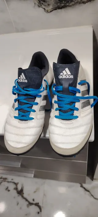 Zapatillas Adidas Blancas y Azules