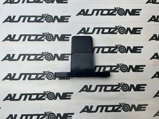 Emblema Mercedes AMG rojo parrilla panamericana