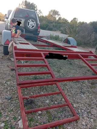 Remolque plataforma coche