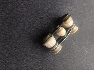 Prismáticos de ópera antiguos