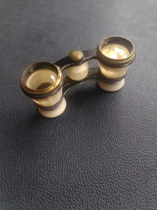 Prismáticos de ópera antiguos