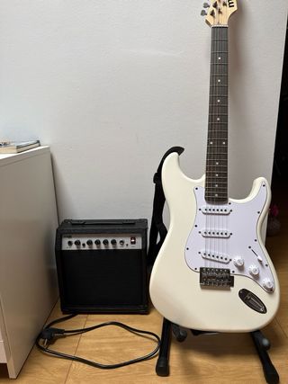 Guitarra Eléctrica MAX con Amplificador